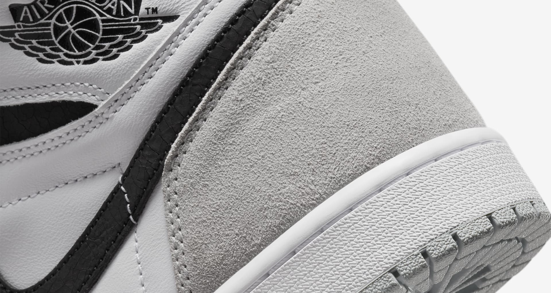 Date de sortie de la Air Jordan 1 « Bleached Coral » (555088-108). Nike